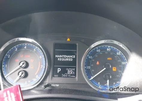 2017 Toyota Corolla Le z USA, uszkodzony, nr VIN 5YFBURHE5HP713219